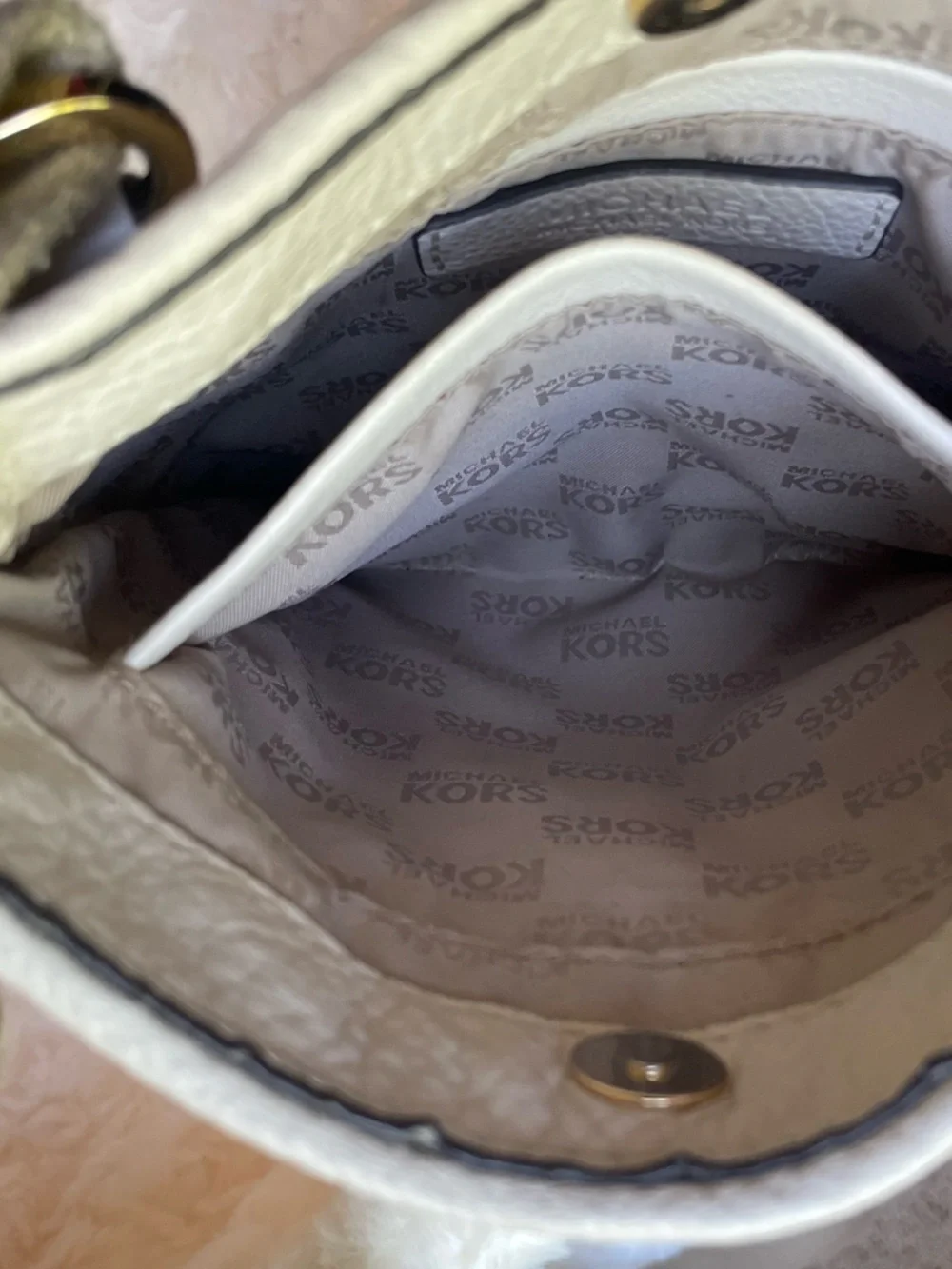 Michael Kors Fulton Pebble Leather Crossbody Bag- Off White Vanilla/Gold Purse